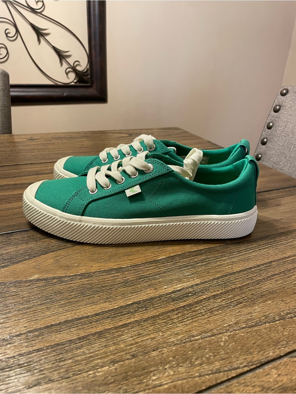 Cariuma Unisex Kelly Green OCA Low Canvas Casual Sneaker Women’s Size 9 NIB - Picture 3 of 12